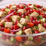 Праздничный салат «Зимняя яркость» с гранатом и клюквой